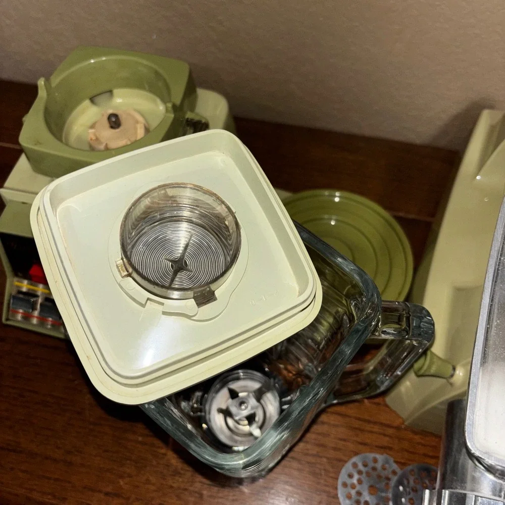 Vintage Oster Imperial Kitchen Avocado‎ Green Blender Food Grinder 10 Speed mcm